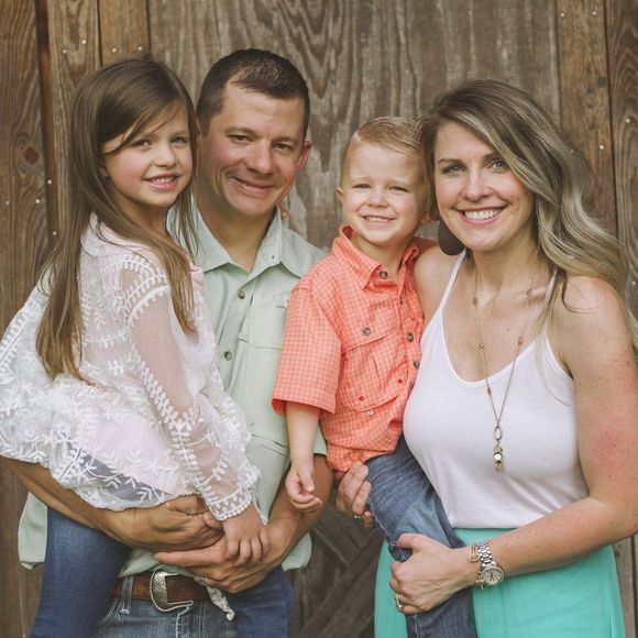 Meet your Posher, Sarah - Picture 1 of 1